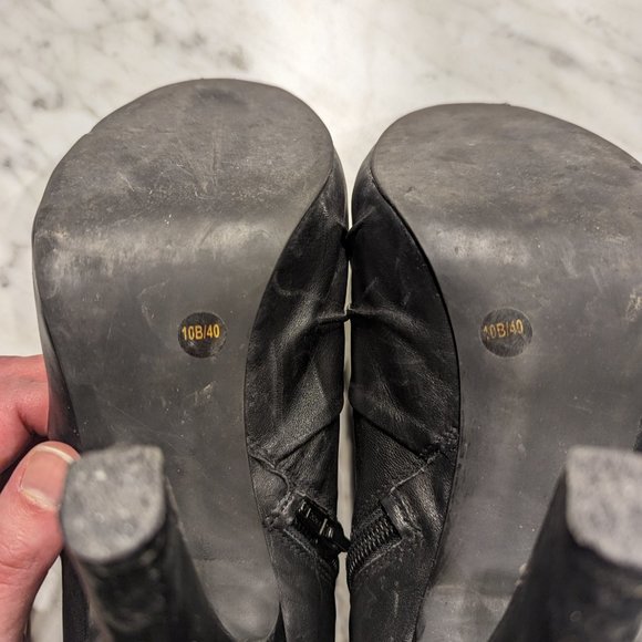 Black Women Leather Arnold Churgin Ankle Boot - Picture 5 of 8